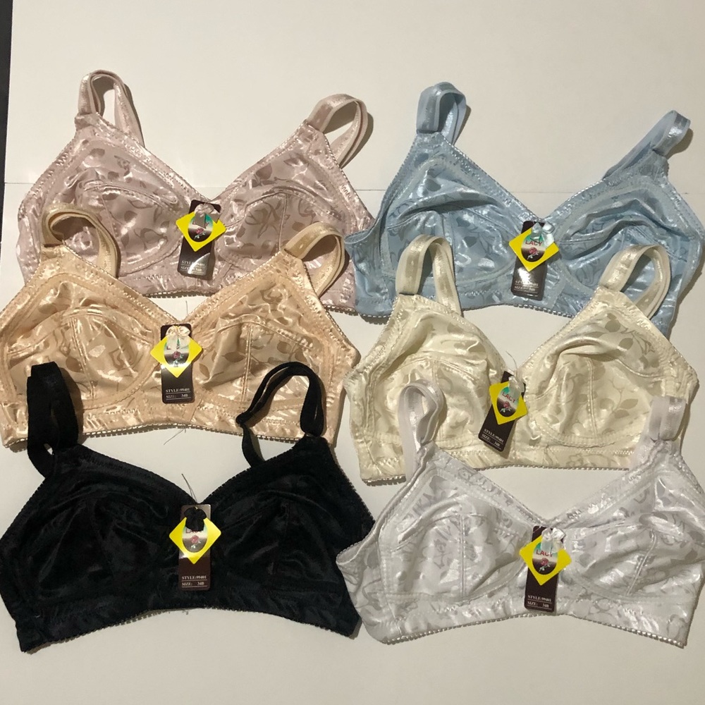 Bundt of 6 Women’s Wireless Bras Size 34B
